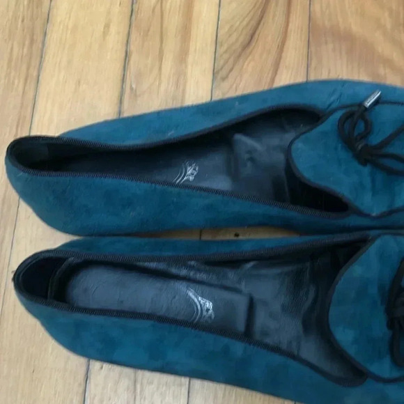 Tod’s pointy toe green flat shoes - Picture 8 of 10